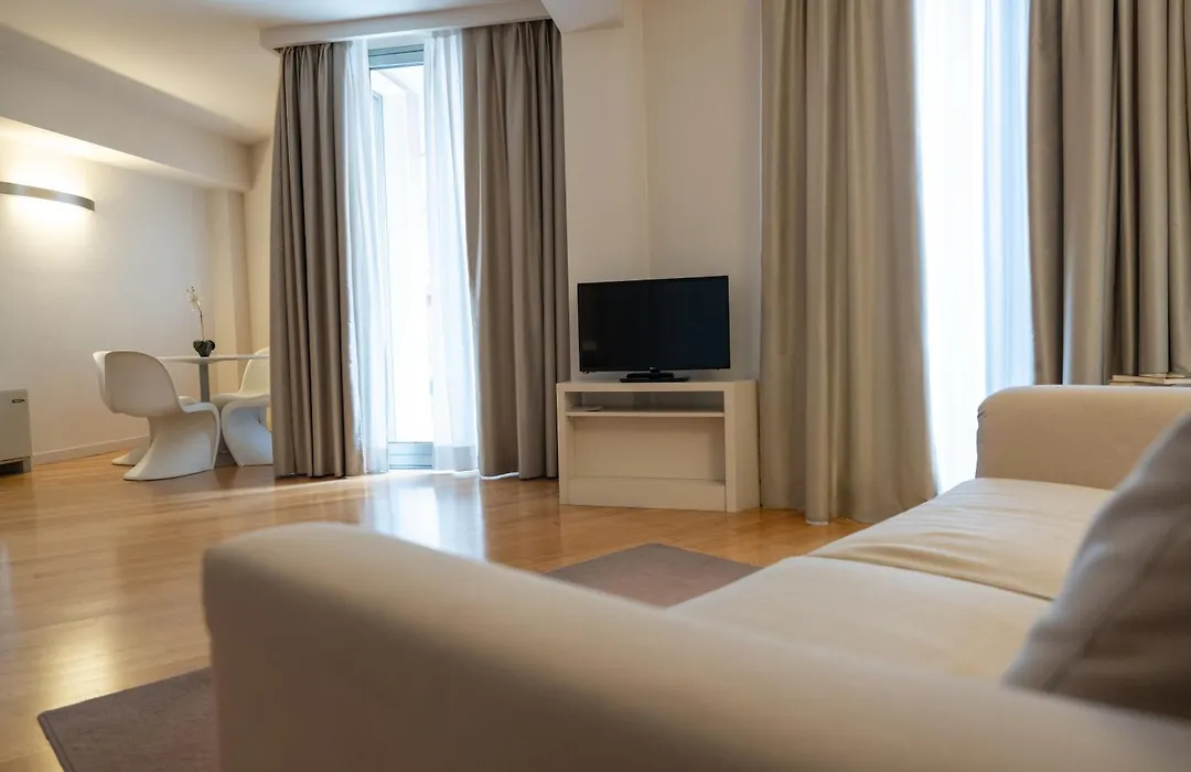 Home 15 Residence Hotel-1